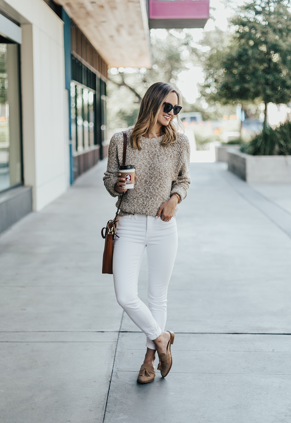 5 Ways To Wear: White Jeans - LivvyLand | Austin Fashion and Style Blogger