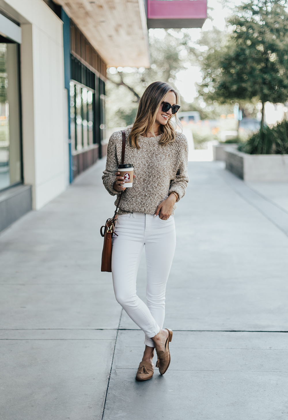 White Jeans Outfit Ideas: What To Wear With White Jeans For Women and Men