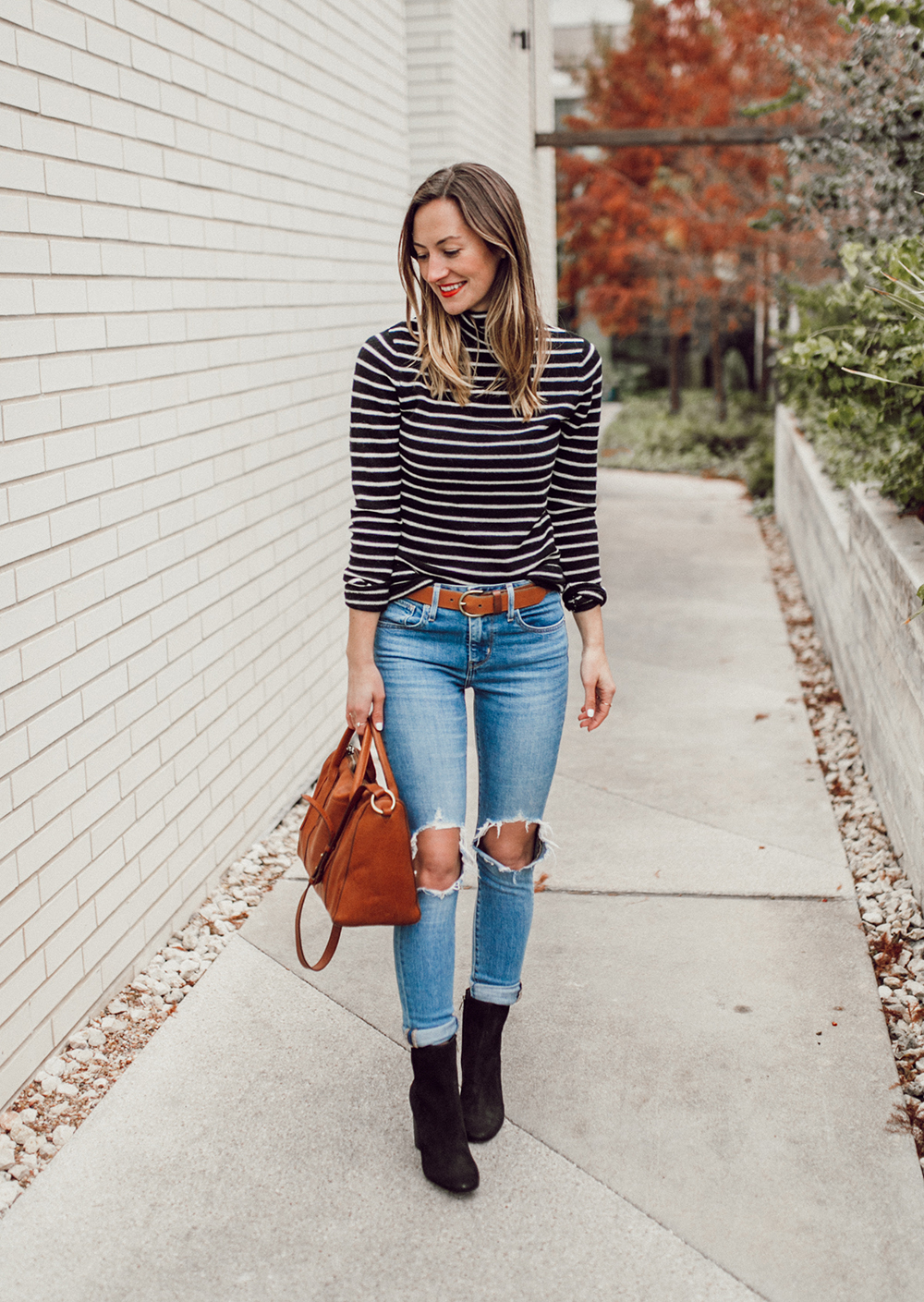 livvyland-blog-olivia-watson-striped-turtleneck-sweater-levis-921-jeans-mid-calf-ankle-booties-black