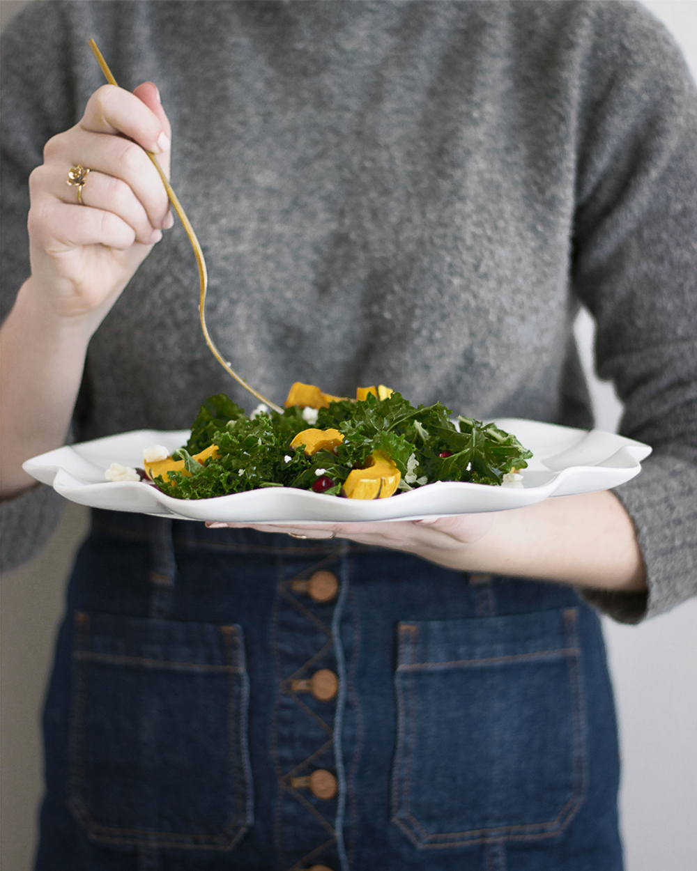 livvyland-healthy-clean-eating-vegetarian-recipe-Kale-Salad-Delicata-Squash-jessica-lee-2