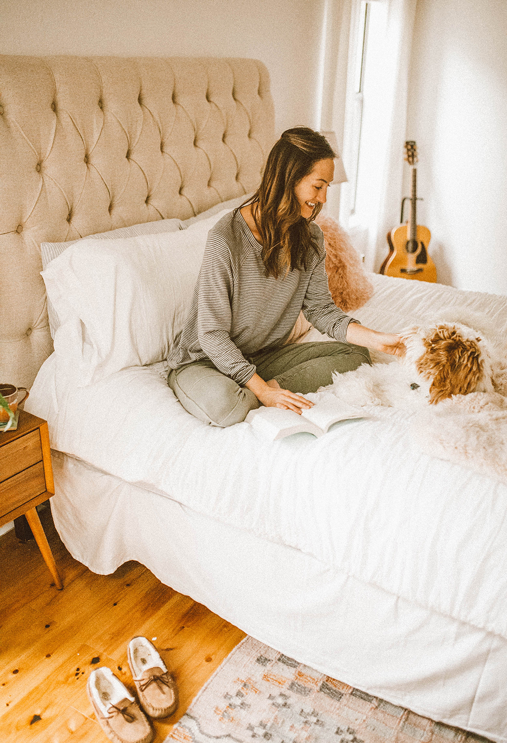 livvyland-blog-olivia-watson-lou-and-grey-best-loungewear-cozy-joggers-stripe-sweatshirt-coffee-bed-bedroom-6