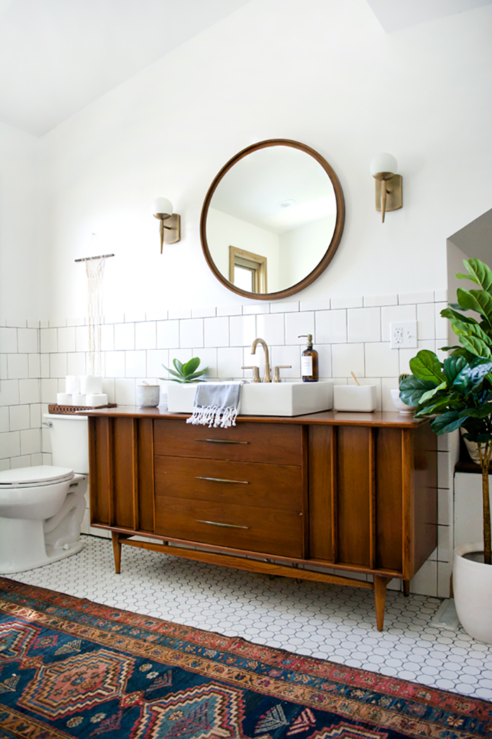 Design Crush: Brushed Gold Bathroom Fixtures - LivvyLand ...