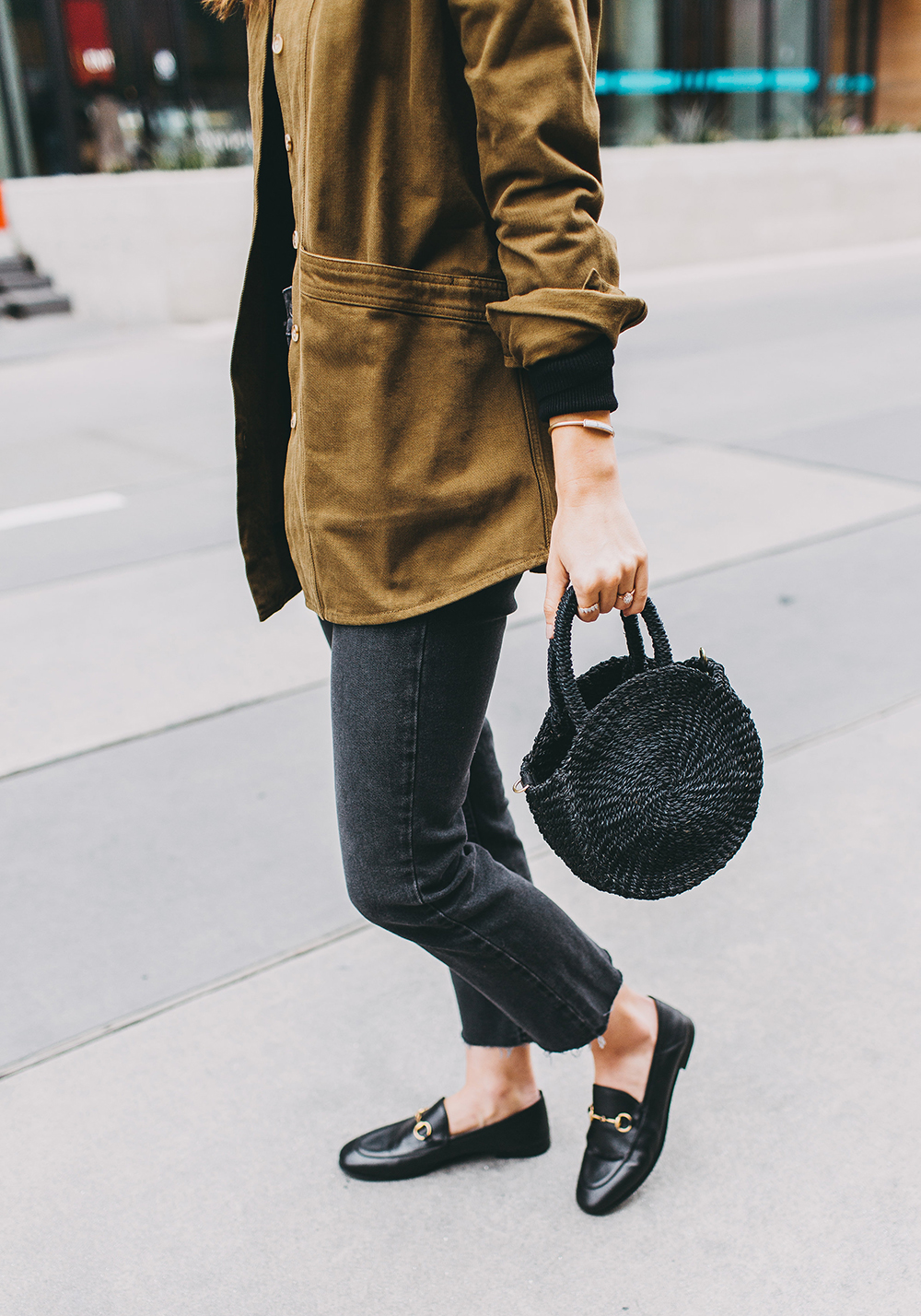 livvyland-blog-olivia-watson-austin-texas-fashion-blogger-fall-winter-all-black-sezane-will-khaki-jacket-outfit-missoma-horn-crescent-necklace-4