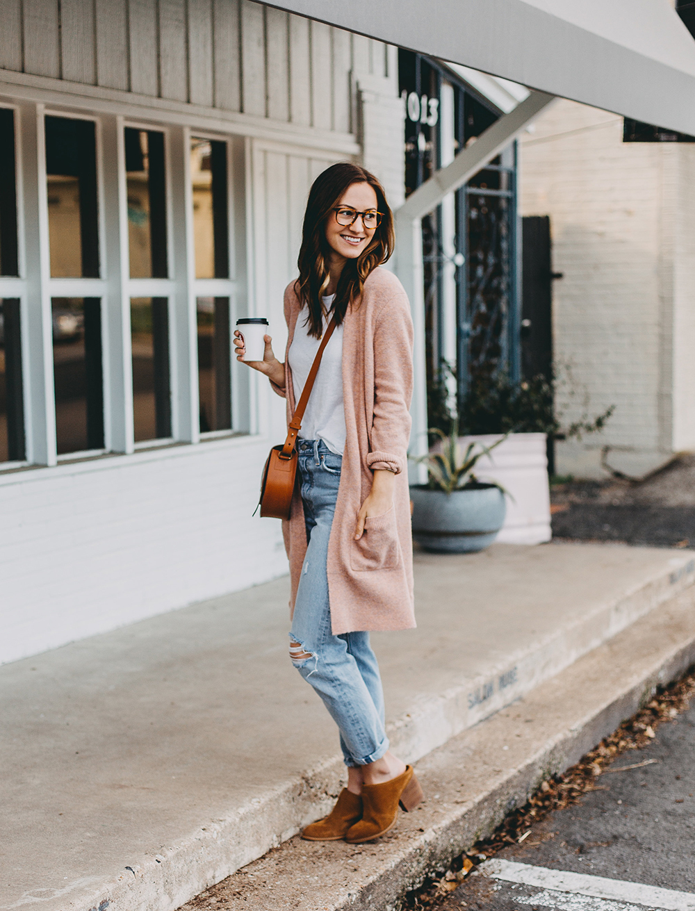 livvyland-blog-olivia-watson-austin-texas-fashion-blogger-spring-transition-wardrobe-pieces-madewell-blush-cardigan-tan-mules-9