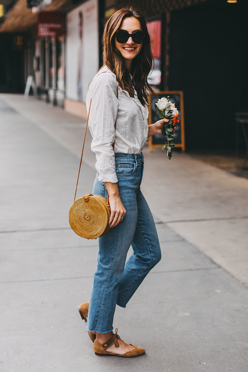 livvyland-blog-olivia-watson-austin-texas-fashion-style-blogger-sezane-white-eyelet-blouse-kick-flare-jeans-simple-spring-outfit-12