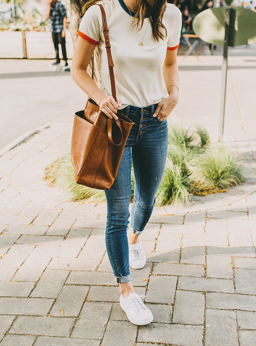 livvyland-blog-olivia-watson-fit-flop-white-leather-sneakers-outfit-1