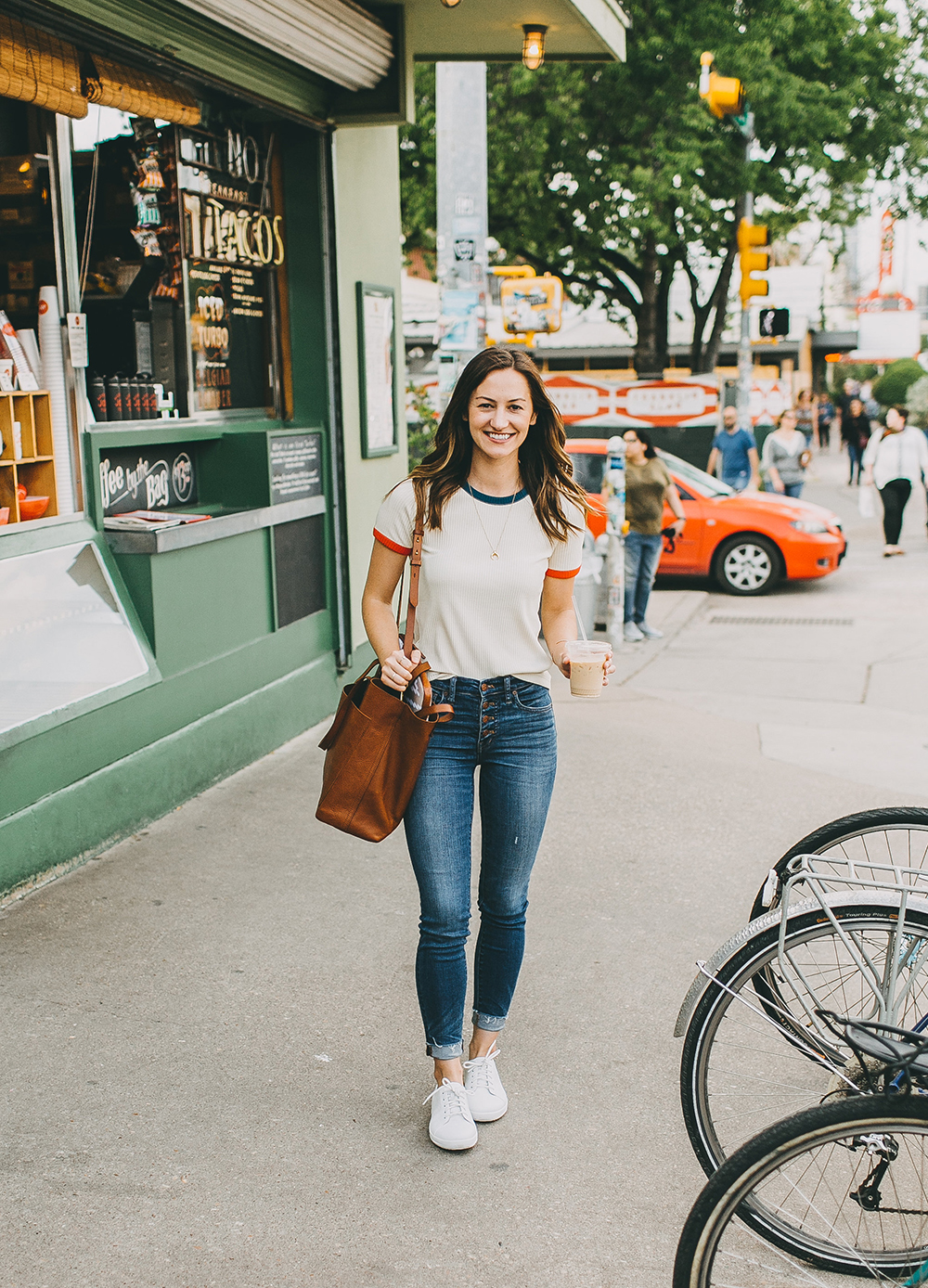 livvyland-blog-olivia-watson-fit-flop-white-leather-sneakers-outfit-10