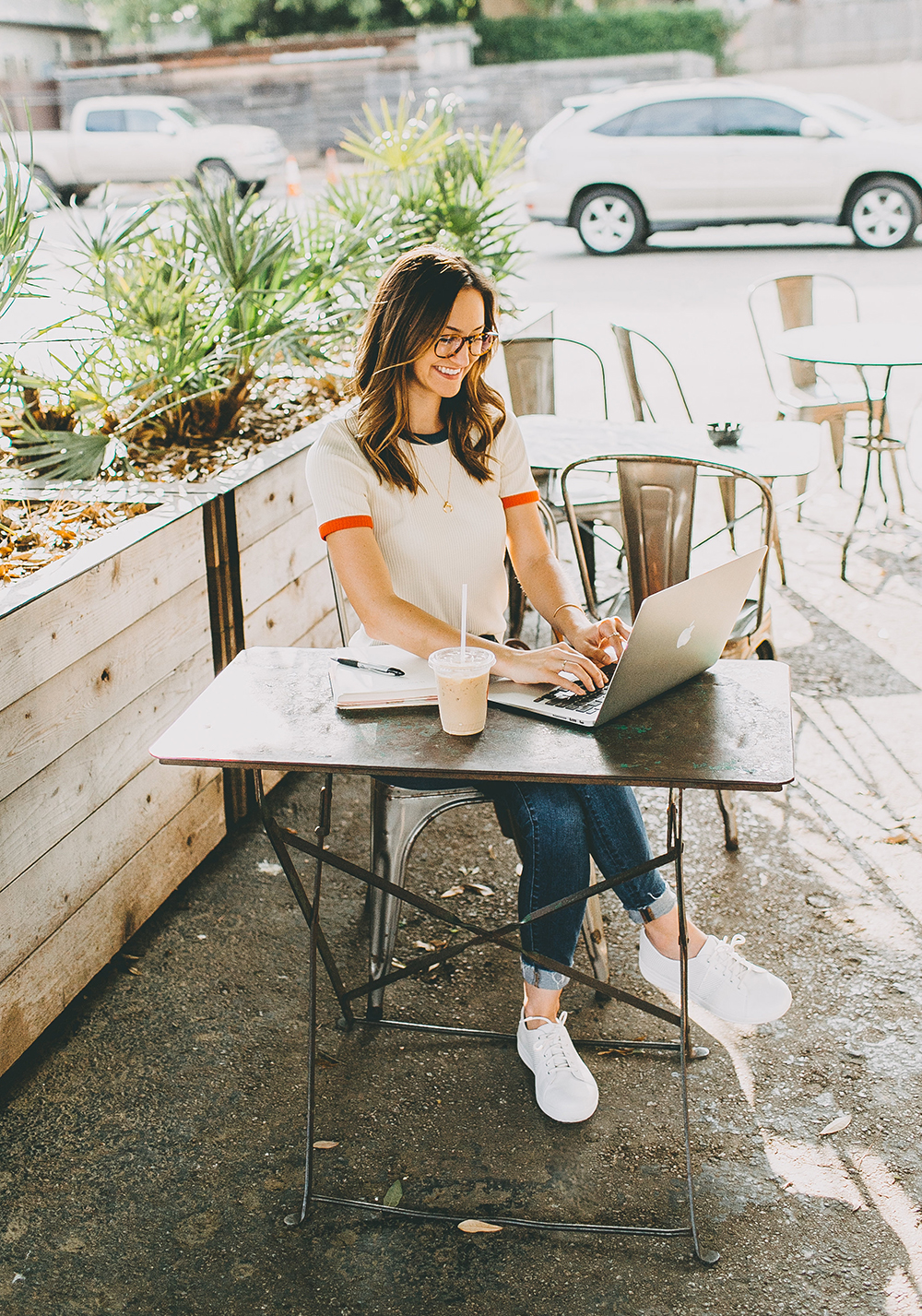 livvyland-blog-olivia-watson-fit-flop-white-leather-sneakers-outfit-7