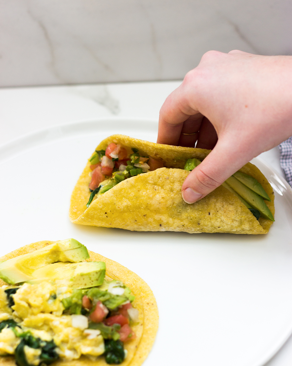 livvyland-blog-olivia-watson-jessica-lee-easy-delicious-breakfast-taco-recipe-1