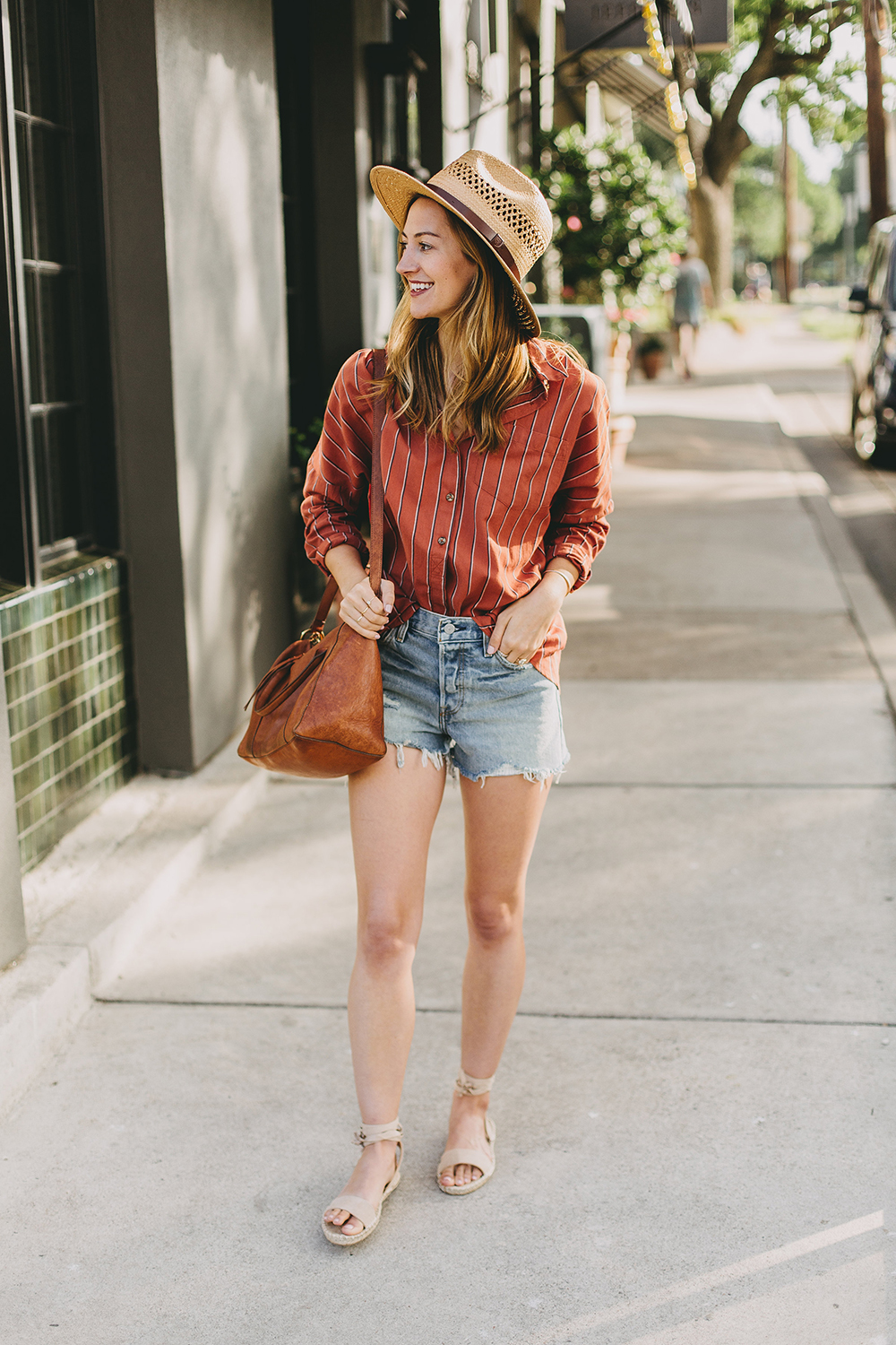 styling a straw hat