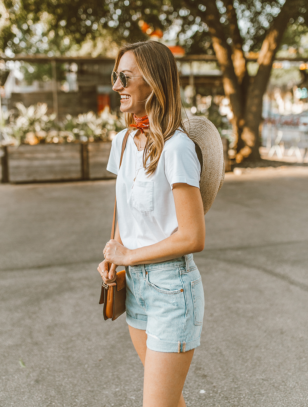 livvyland-blog-olivia-watson-austin-texas-fashion-style-blogger-what-to-wear-levis-501-denim-shorts-festival-outfit-idea-2