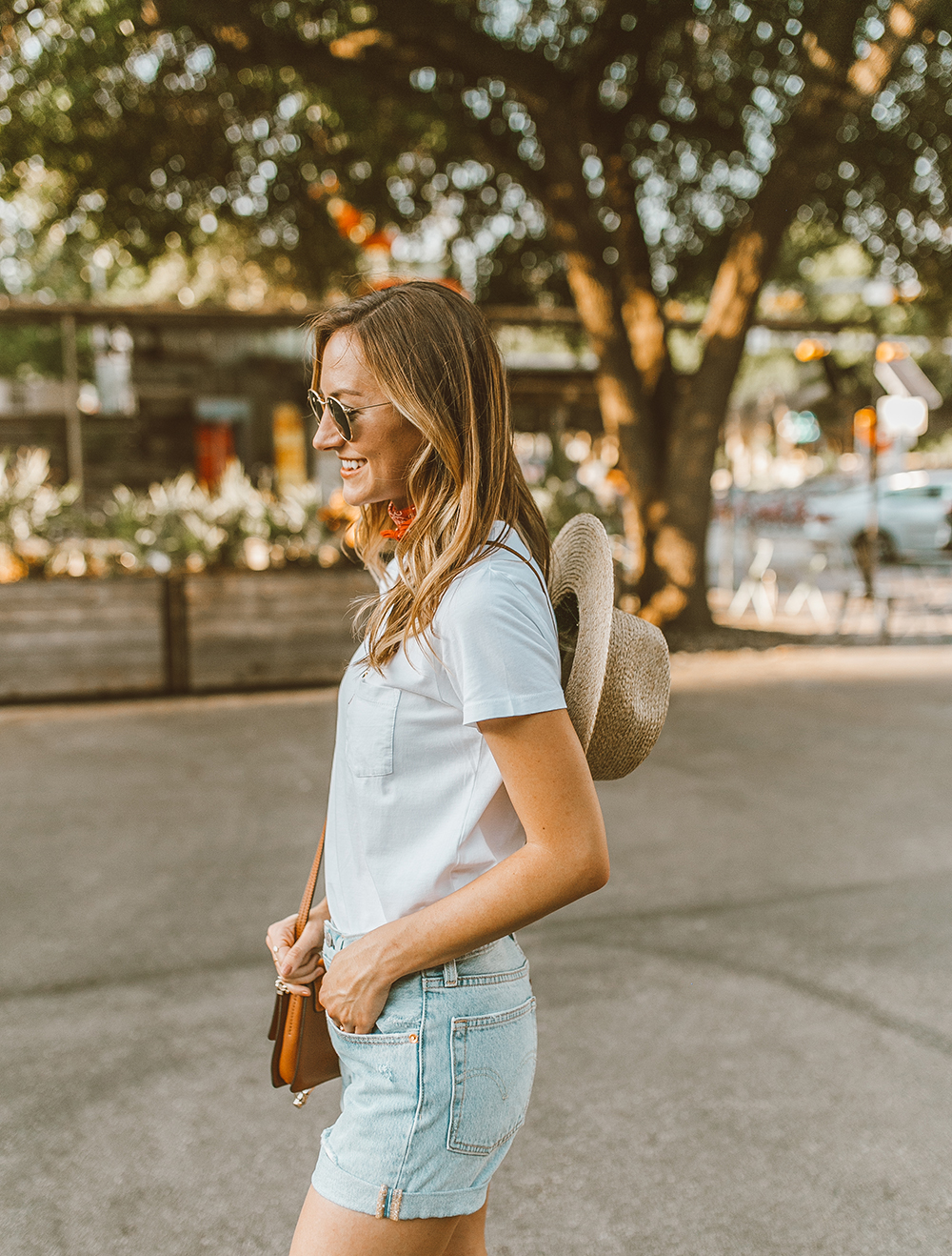 livvyland-blog-olivia-watson-austin-texas-fashion-style-blogger-what-to-wear-levis-501-denim-shorts-festival-outfit-idea-3