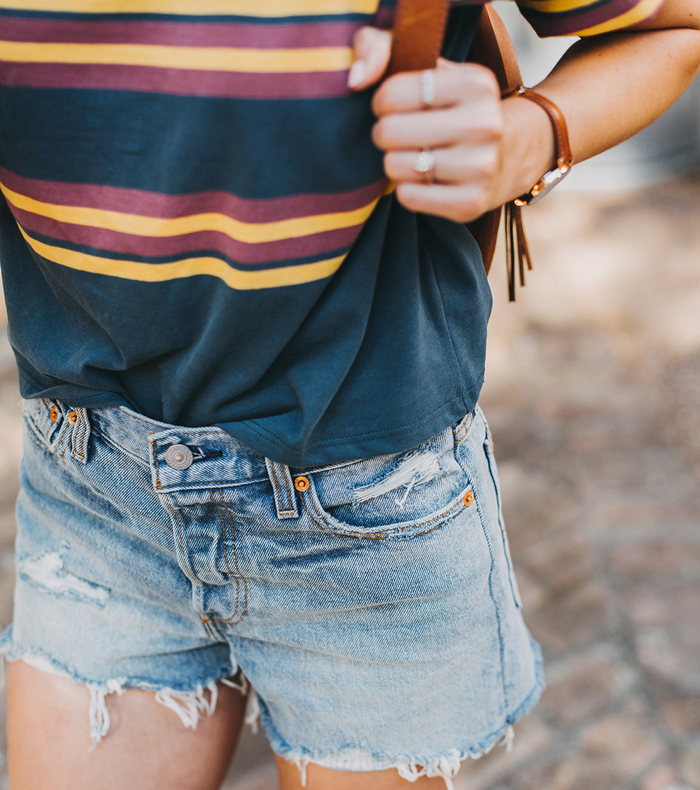 livvyland-blog-olivia-watson-austin-texas-fashion-style-urban-outfitters-striped-vintage-tee-levis-denim-wedgie-shorts-madewell-mini-leather-backpack-3