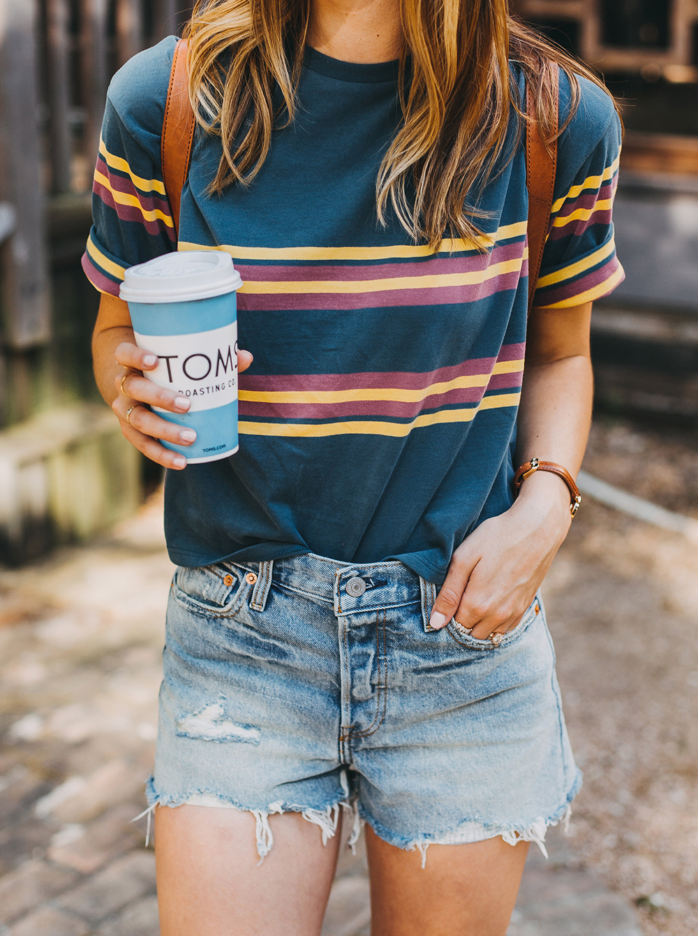 livvyland-blog-olivia-watson-austin-texas-fashion-style-urban-outfitters-striped-vintage-tee-levis-denim-wedgie-shorts-madewell-mini-leather-backpack-6