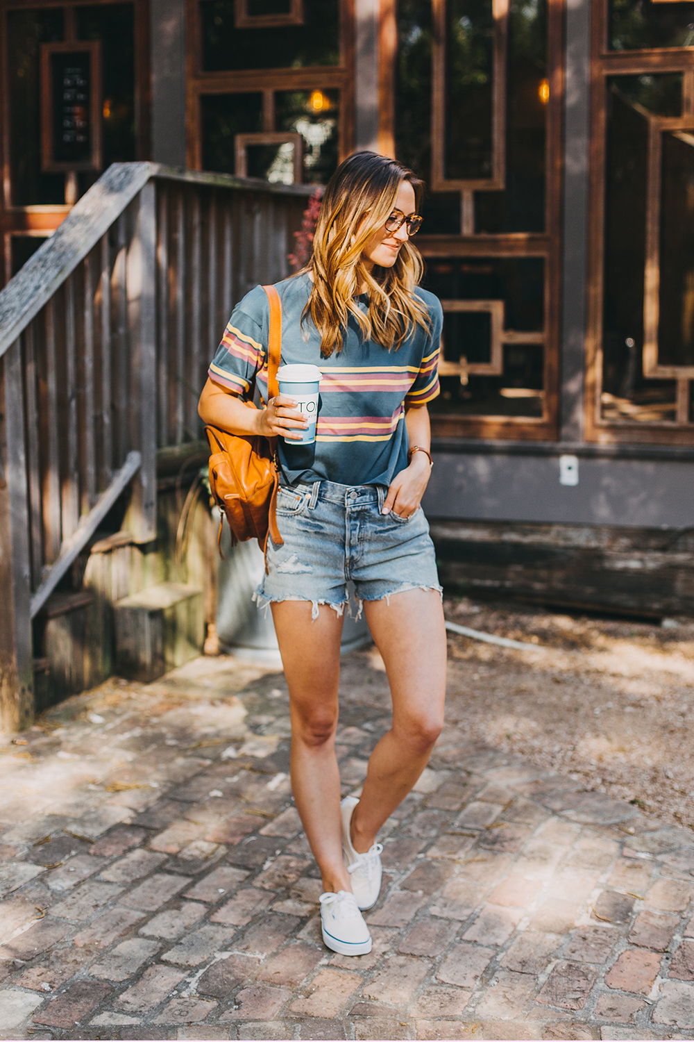 livvyland-blog-olivia-watson-austin-texas-fashion-style-urban-outfitters-striped-vintage-tee-levis-denim-wedgie-shorts-madewell-mini-leather-backpack-8