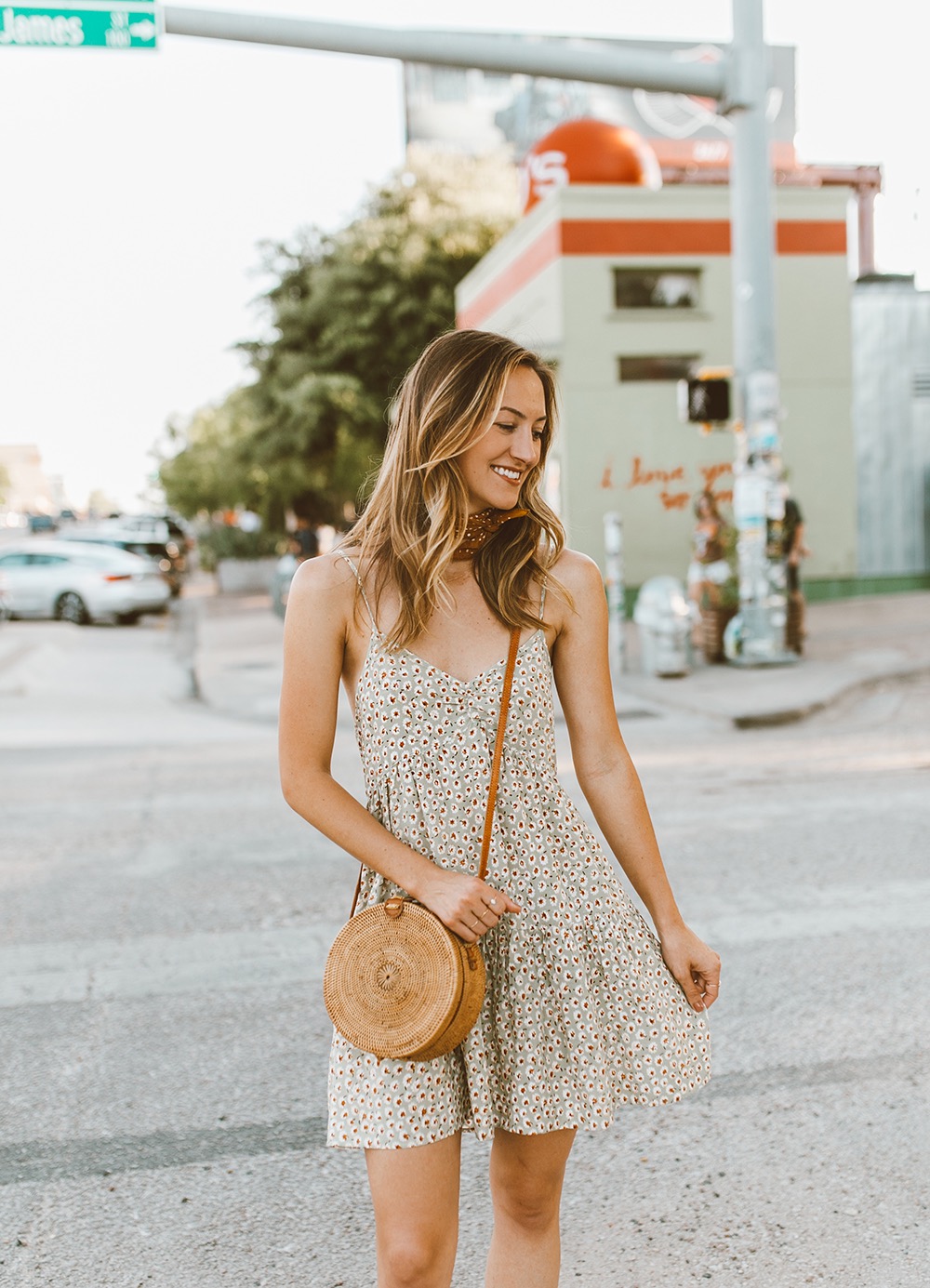 livvyland-blog-olivia-watson-south-congress-i-love-you-so-much-mural-urban-outfitters-harper-babydoll-floral-tie-back-dress-bandana-neck-1