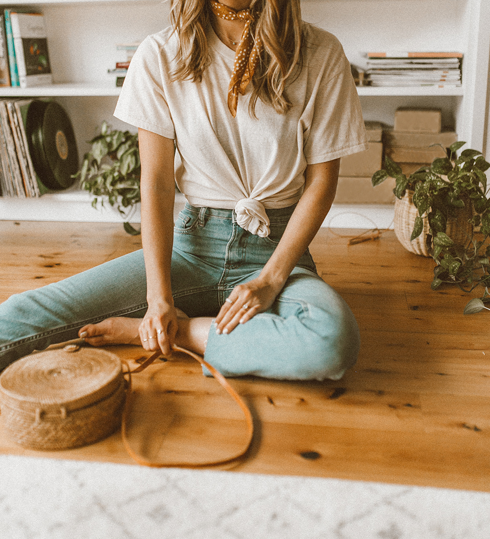 livvyland-blog-olivia-watson-urban-outfitters-boyfriend-oversize-tee-shirt-everlane-jeans