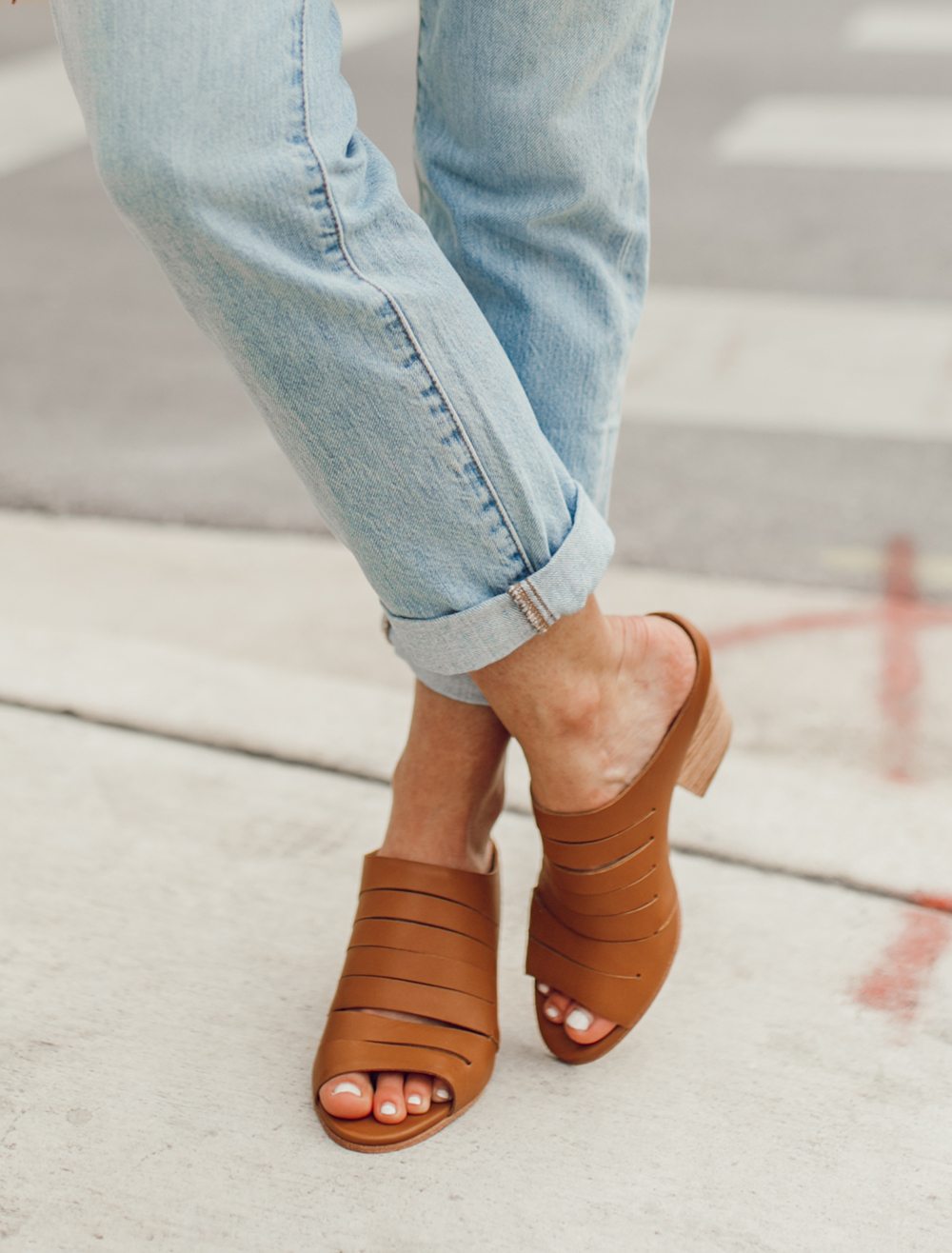 livvland-blog-olivia-watson-austin-texas-fashion-lifestyle-blogger-fortress-of-ince-gaby-tan-leather-mules