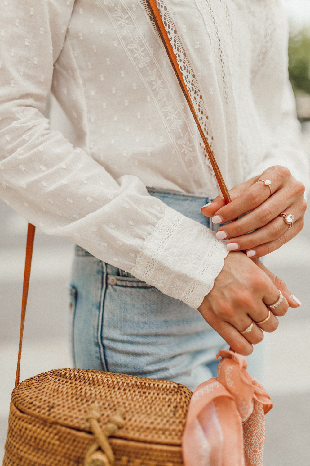 livvland-blog-olivia-watson-austin-texas-fashion-lifestyle-blogger-sezane-lace-deep-v-top-rattan-bag-madewell-summer-jeans-6