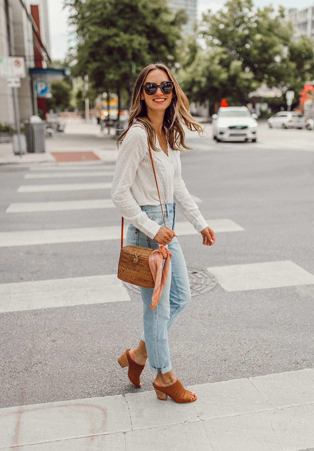 livvland-blog-olivia-watson-austin-texas-fashion-lifestyle-blogger-sezane-lace-deep-v-top-rattan-bag-madewell-summer-jeans-8