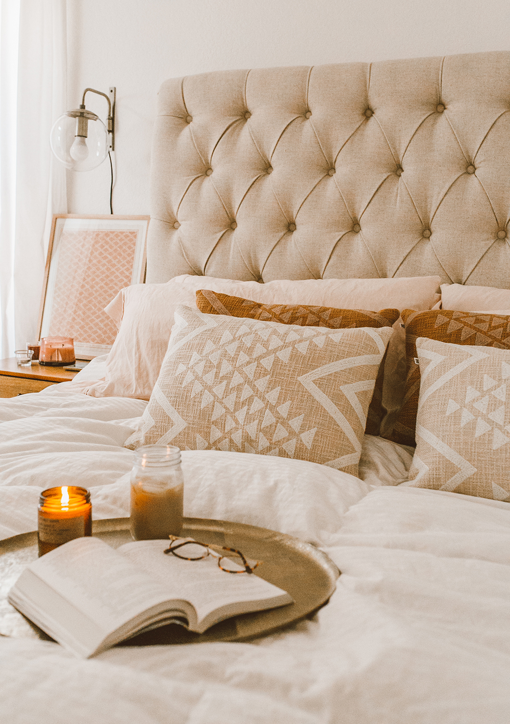 livvyland-blog-olivia-watson-austin-texas-lifestyle-blog-urban-outfitters-home-decor-bohemian-cozy-throw-pillows-bedroom-ideas-1