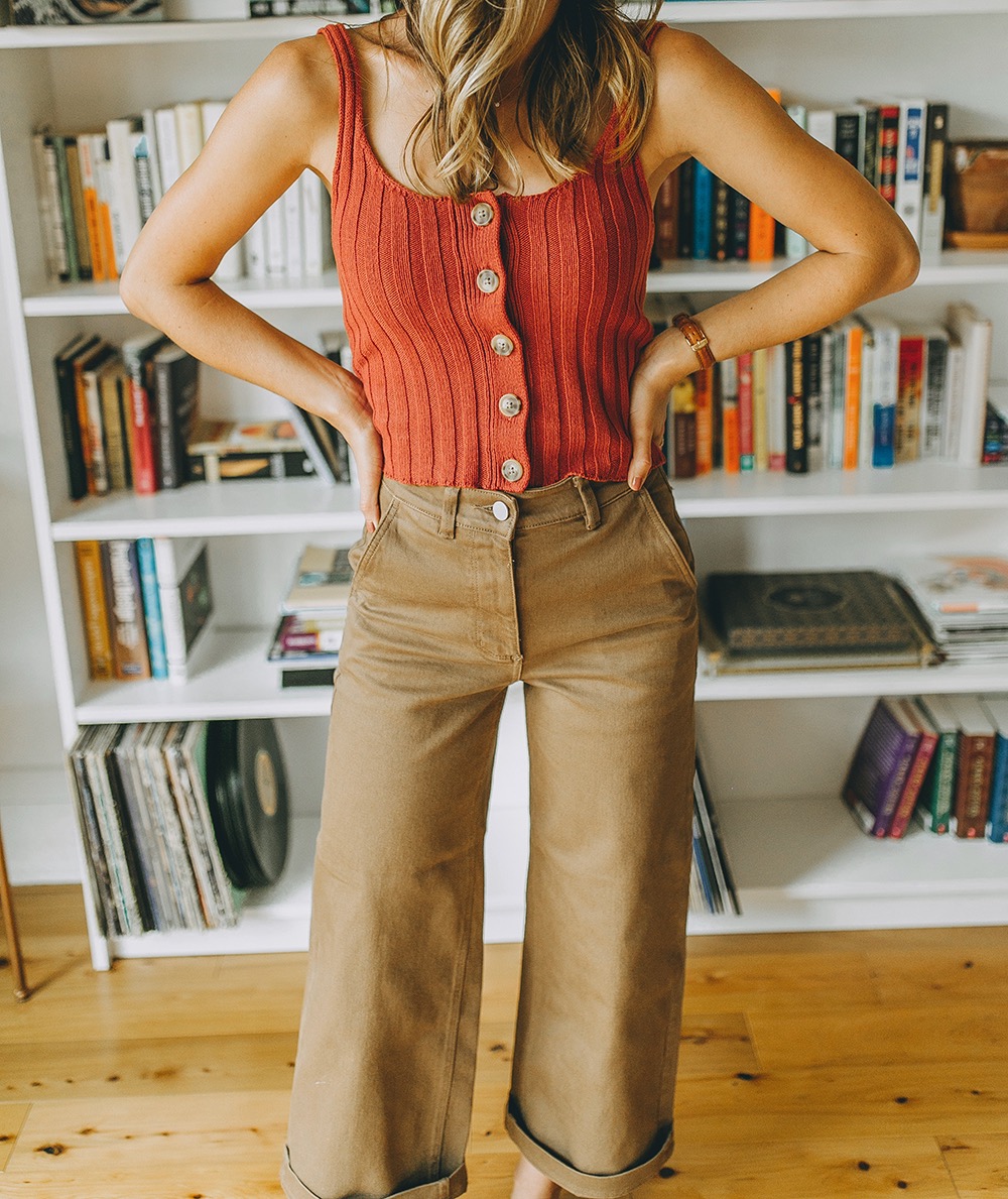 livvyland-blog-olivia-watson-everlane-wide-leg-crop-pant-ribbed-button-up-sweater-tank-austin-style-lifestyle-blogger-madewell-loafer-mule-6