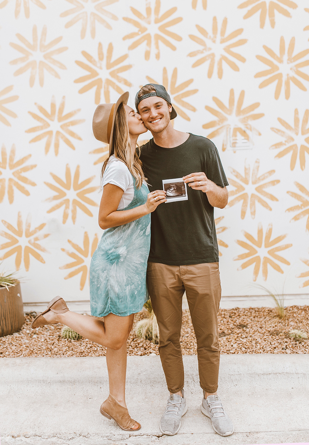 Pregnancy Announcement Photos in Austin, Texas 