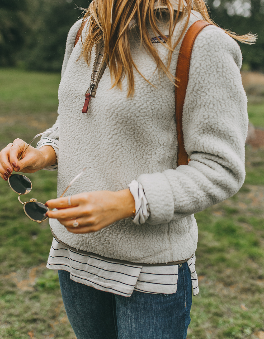 livvyland-blog-olivia-watson-austin-texas-fashion-lifestyle-travel-blogger-patagonia-retro-pile-fleece-pullover-backcountry-outfit-blarney-castle-cork-ireland-2