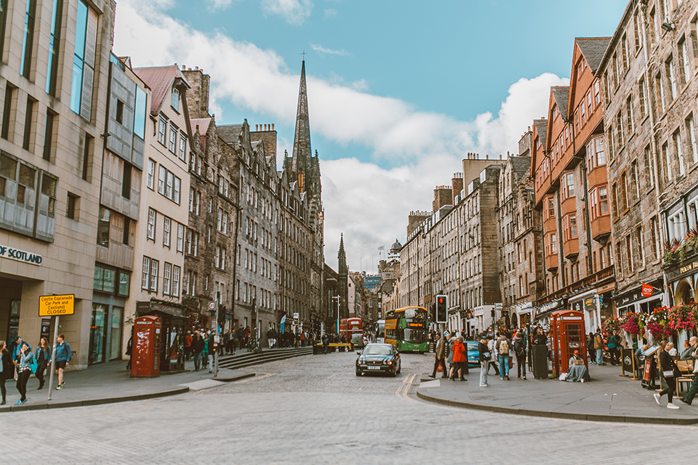 livvyland-blog-olivia-watson-things-to-do-edinburgh-scotland-day-trip-royal-mile-2