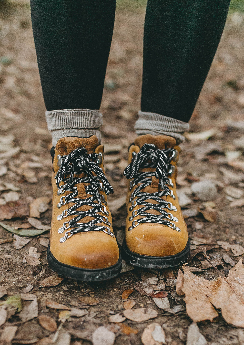 What To Wear: Fall Hike - LivvyLand