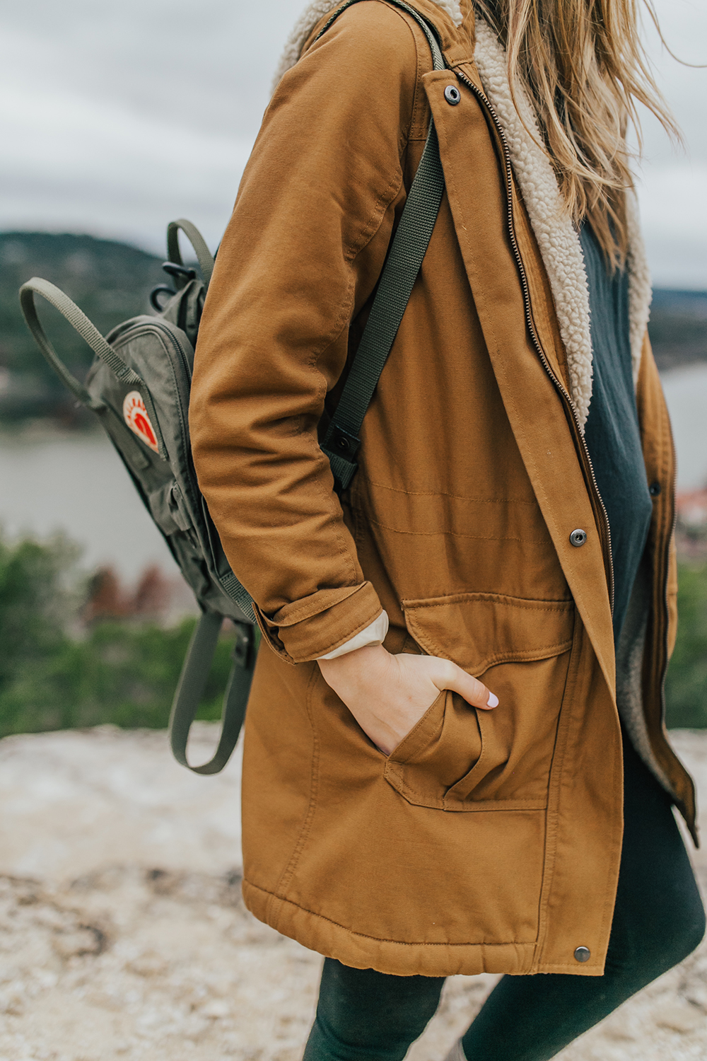 livvyland-blog-olivia-watson-austin-texas-fashion-lifestyle-blogger-patagonia-prarie-dawn-jacket-winter-hike-mount-bonnell-3