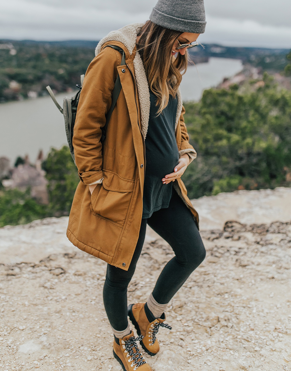 livvyland-blog-olivia-watson-austin-texas-fashion-lifestyle-blogger-patagonia-prarie-dawn-jacket-winter-hike-mount-bonnell-5