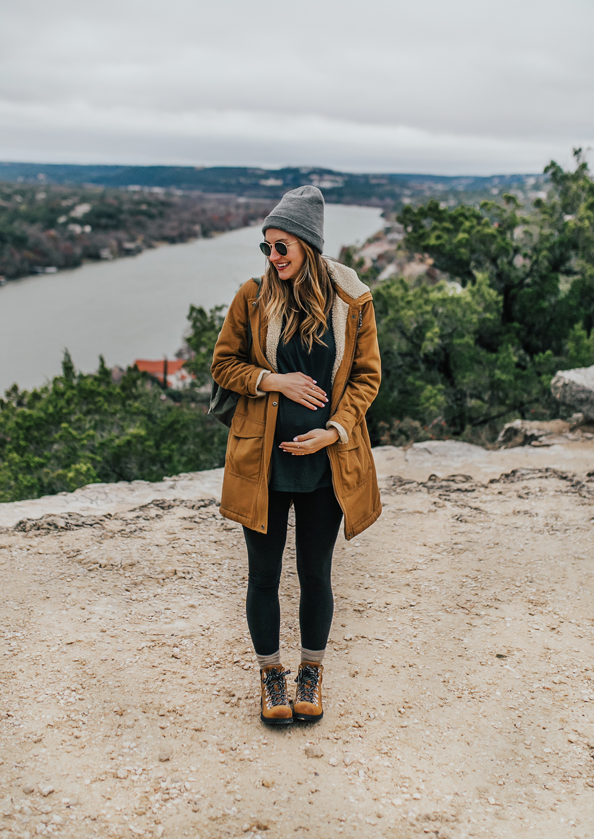 livvyland-blog-olivia-watson-austin-texas-fashion-lifestyle-blogger-patagonia-prarie-dawn-jacket-winter-hike-mount-bonnell-8