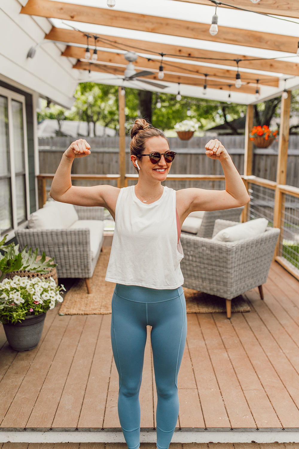 livvyland-blog-olivia-watson-austin-texas-lifestyle-blogger-lululemon-in-movement-leggings-long-lines-energy-bra-postpartum-workout-routine-9