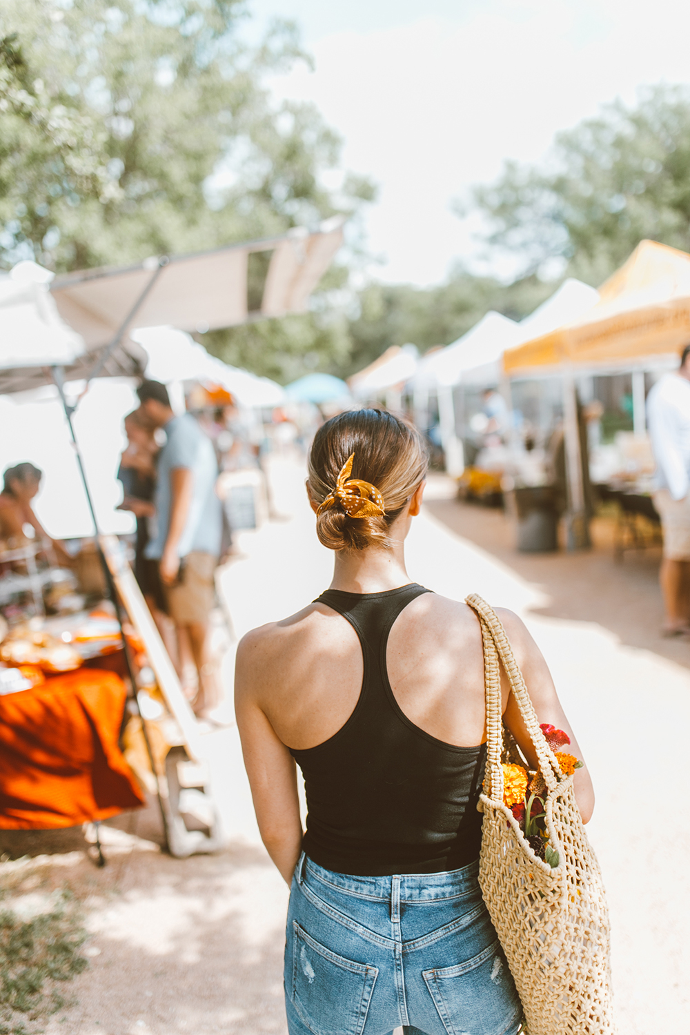 livvyland-blog-olivia-watson-austin-texas-fashion-lifestyle-blogger-farmers-market-free-people-tank-razorback-tank-top-high-rise-slim-straight-leg-pant-arizona-birkenstock-outfit-1