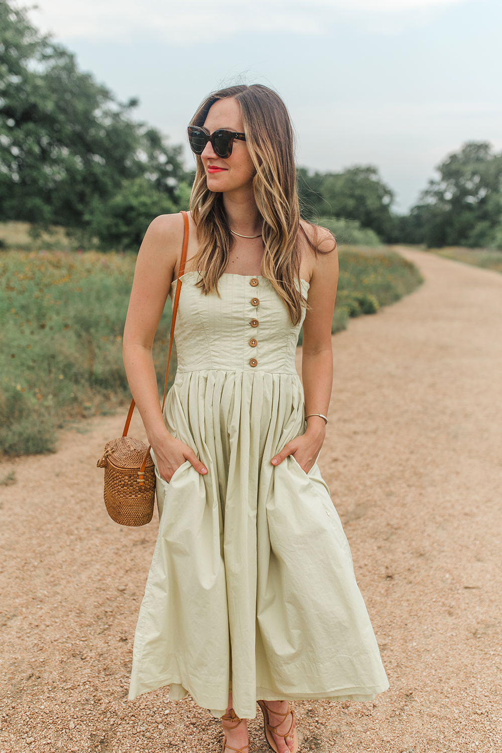 livvyland-blog-olivia-watson-austin-texas-style-blogger-trunk-club-free-people-lilah-pleated-midi-tube-dress-limeade-3