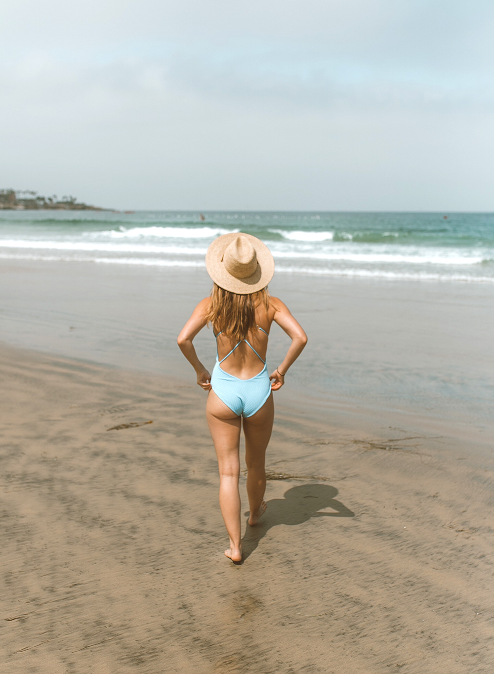 livvyland-blog-olivia-watson-la-jolla-beach-l-space-blair-one-piece-periwinkle-blue-swimsuit-2