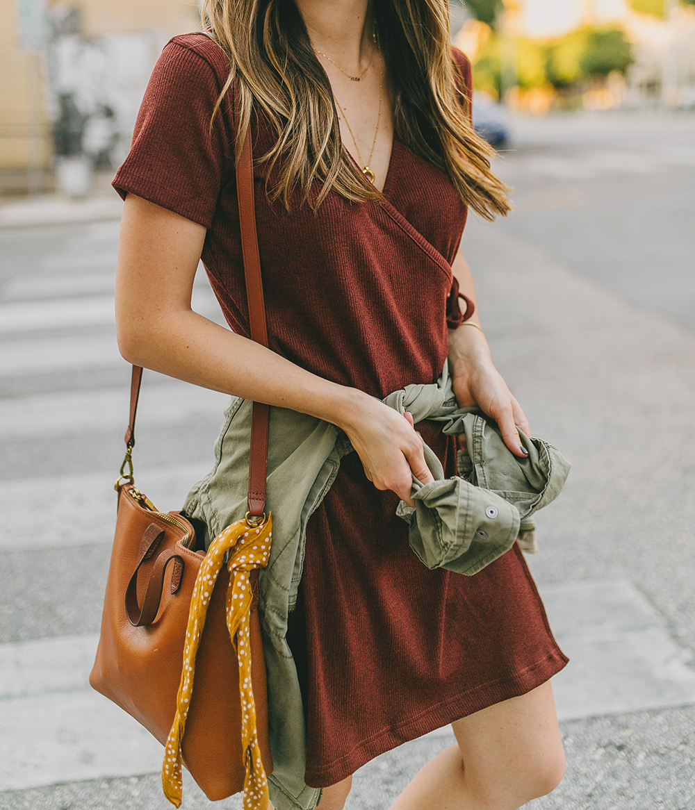 brown crossbody bag outfit