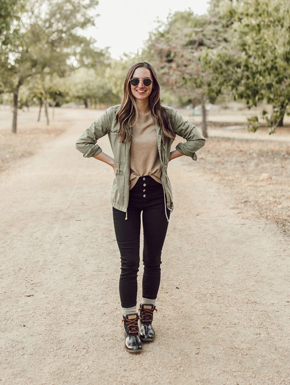 outfits with black sperry duck boots