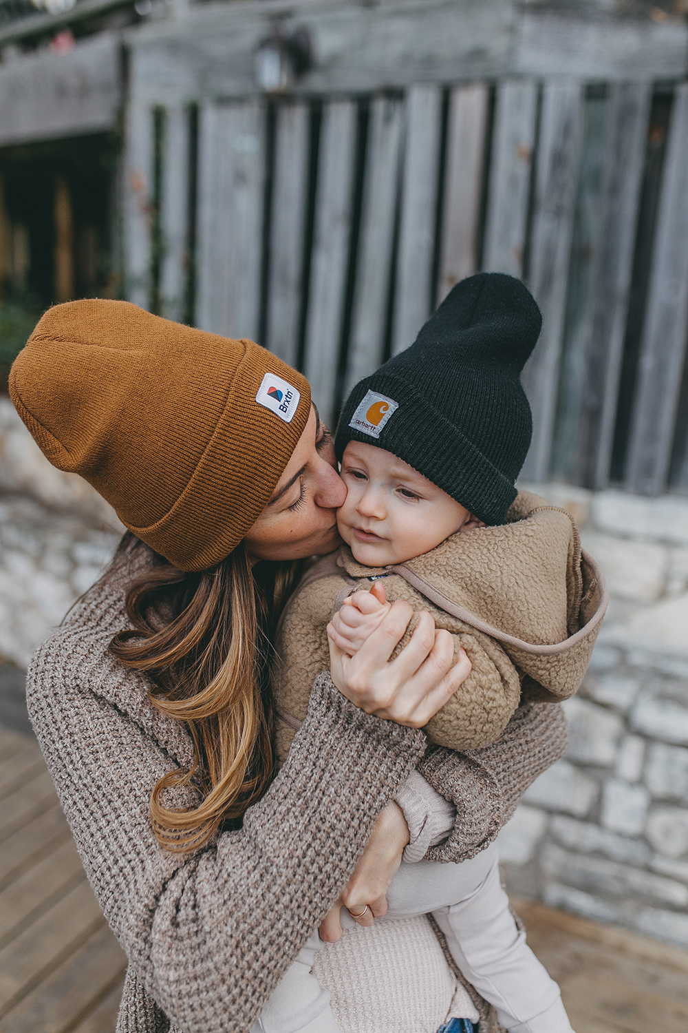 livvyland-blog-olivia-watson-austin-texas-lifestyle-motherhood-blogger-mozarts-coffee-brixton-beanie-1