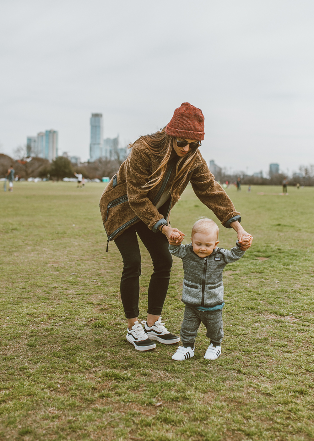 livvyland-blog-olivia-watson-austin-texas-lifestyle-fashion-blogger-zilker-park-vans-ultrarange-rapidweld-sneakers-patagonia-divided-sky-jacket-3