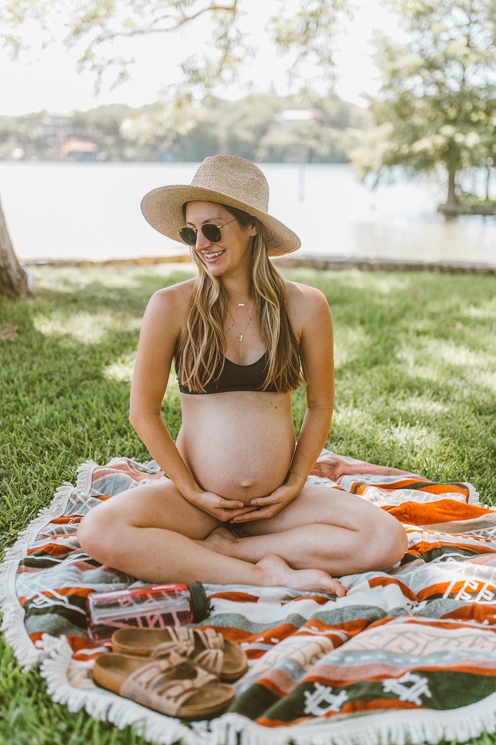 livvyland-blog-olivia-watson-lake-austin-texas-lifestyle-mom-blogger-maternity-bikini-patagonia-5