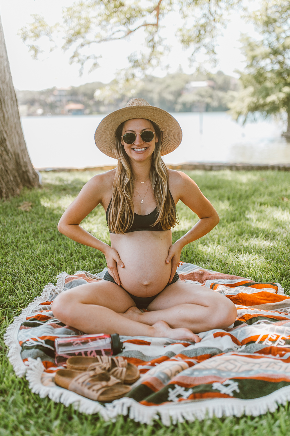 livvyland-blog-olivia-watson-lake-austin-texas-lifestyle-mom-blogger-maternity-bikini-patagonia-6