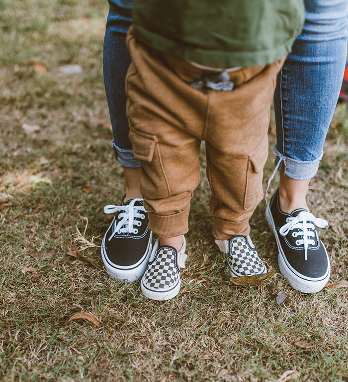 livvyland-blog-olivia-watson-austin-texas-zilker-park-fall-lifestyle-blogger-fashion-toddler-mom-matching-vans