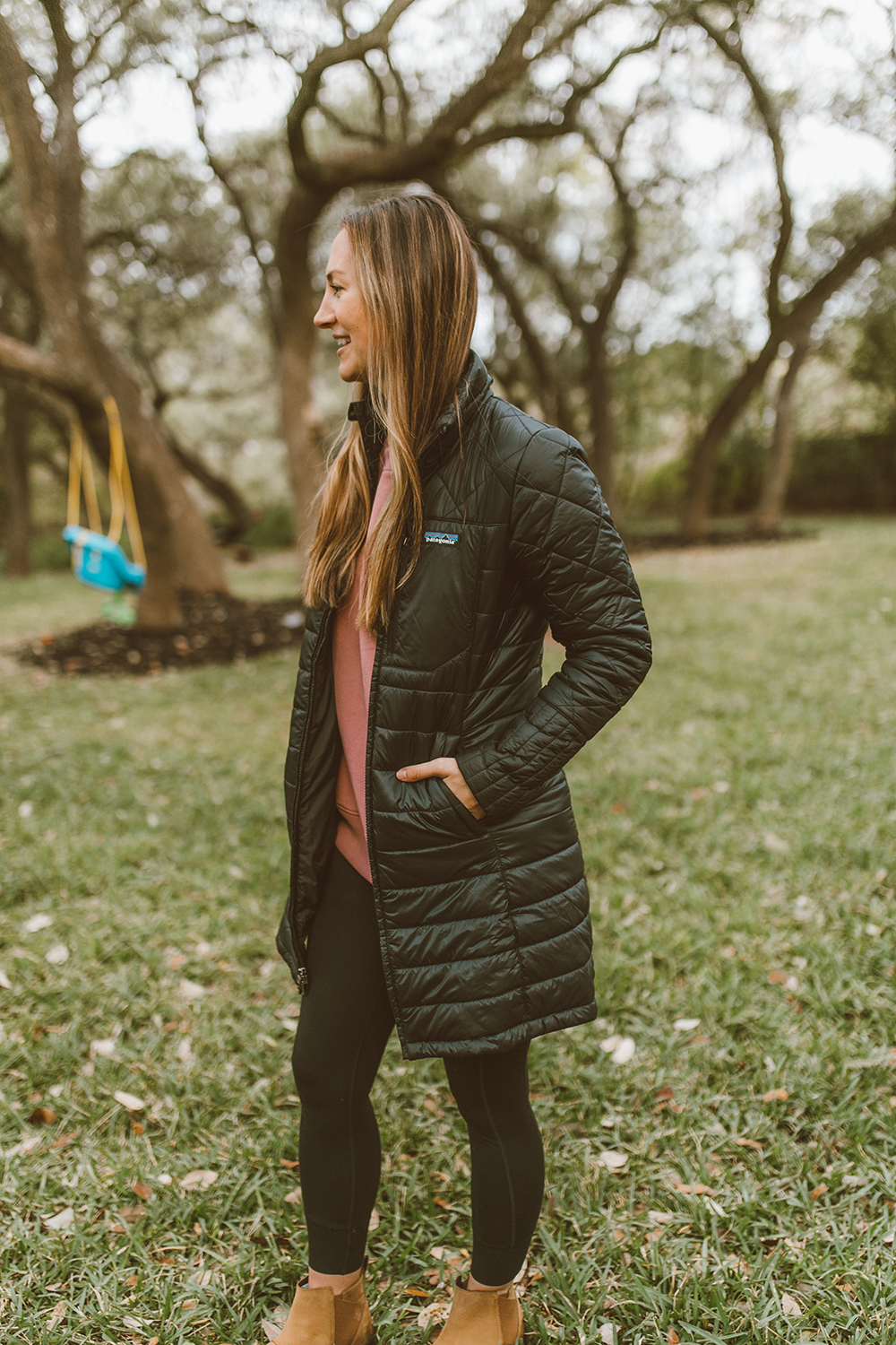 livvyland-blog-olivia-watson-austin-texas-lifestyle-fashion-mom-blog-patagonia-radalie-insulated-parka-jacket