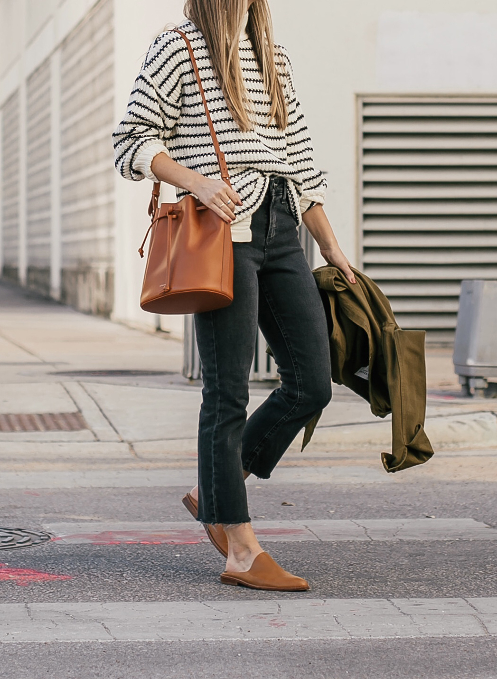 livvyland-blog-olivia-watson-austin-texas-fashion-blogger-sezane-farrow-handbag-stripe-sweater-outfit-idea-1