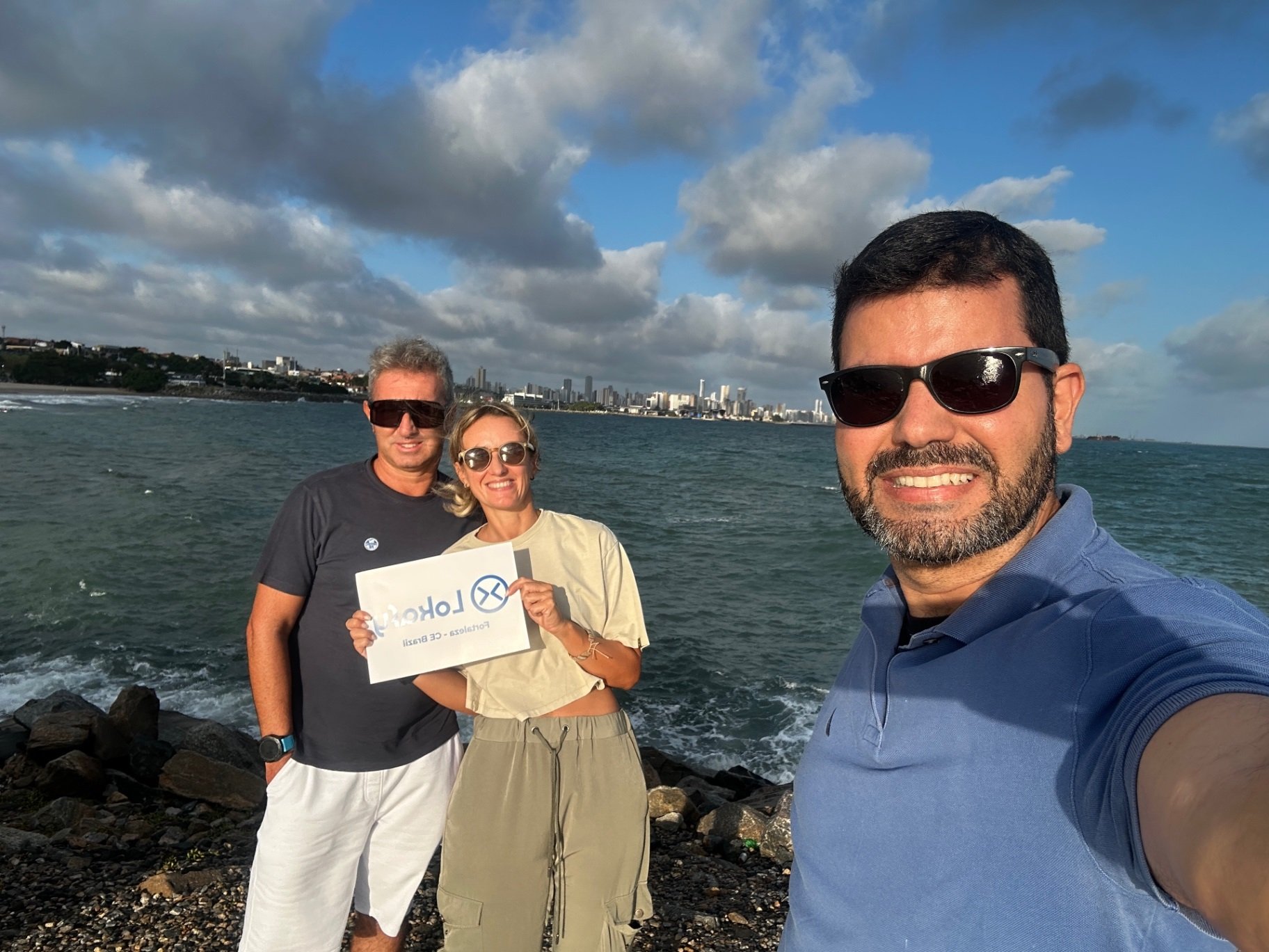 Happy Travelers in Fortaleza with a Lokafy Local Tour Guide