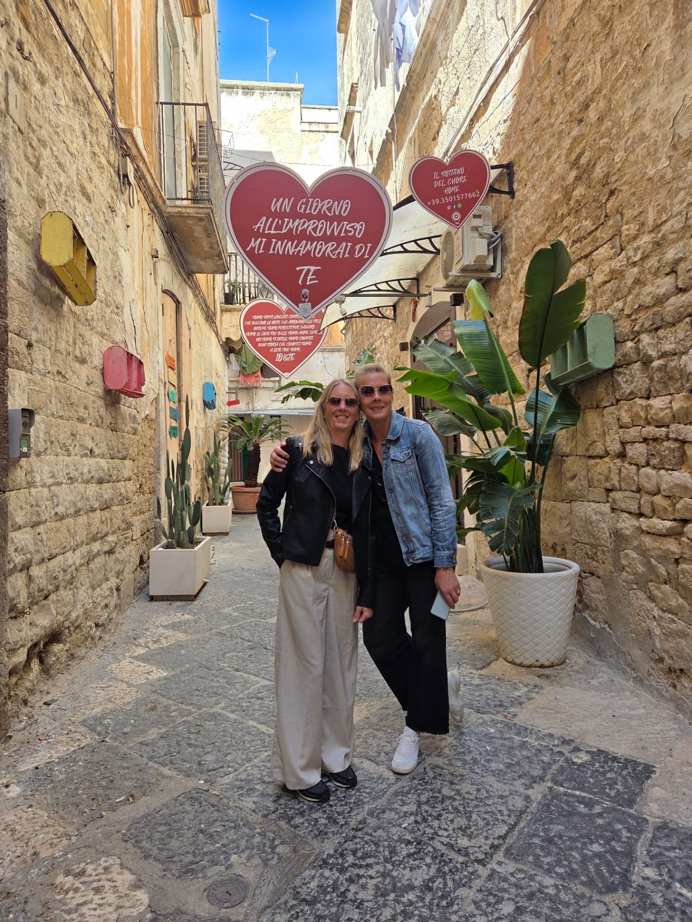 Happy Travelers in Bari, Metropolitan City of Bari, Italy with a Lokafy Local Tour Guide