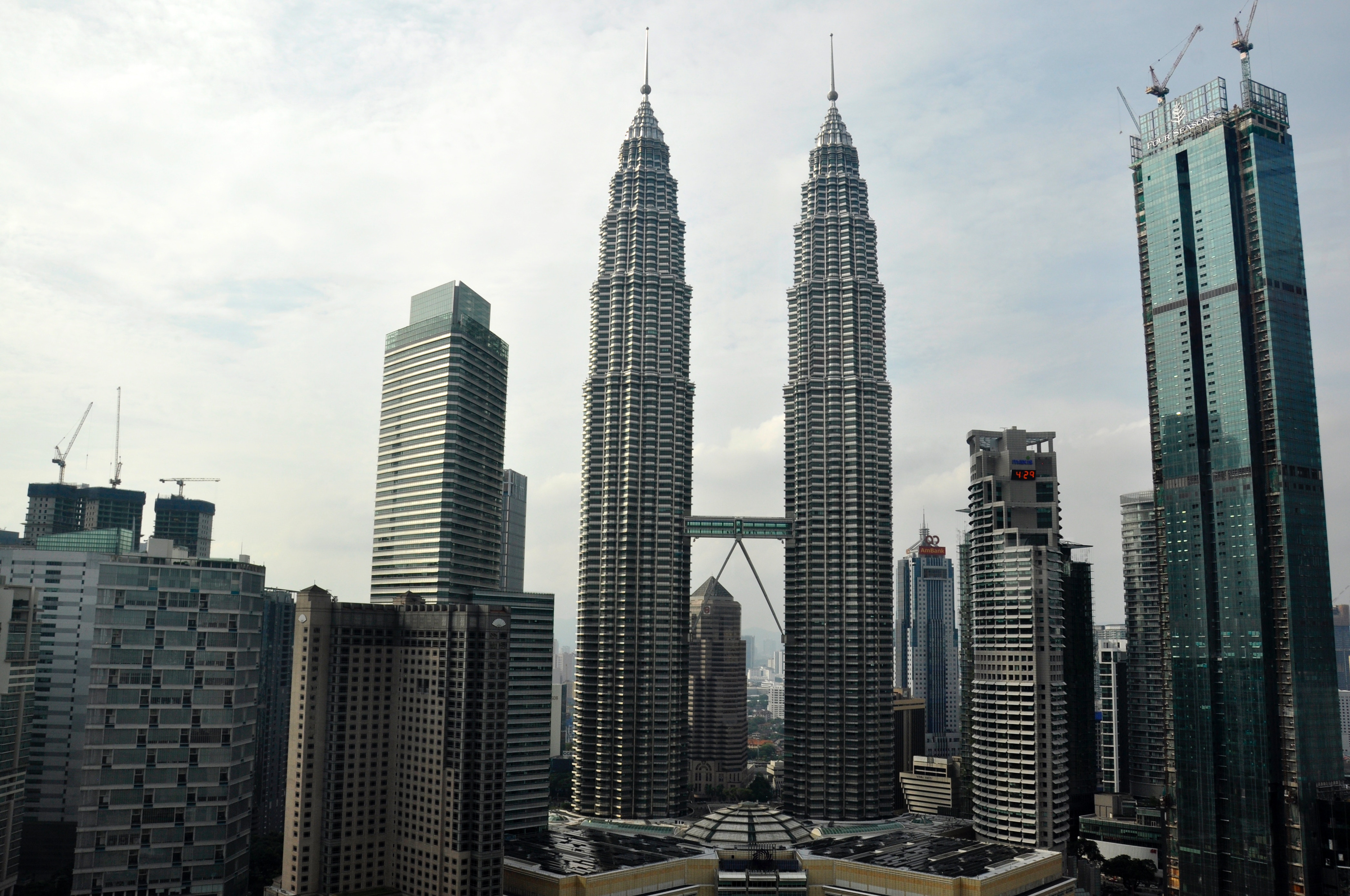24 Hours in Kuala Lumpur: Malaysia’s Largest City!