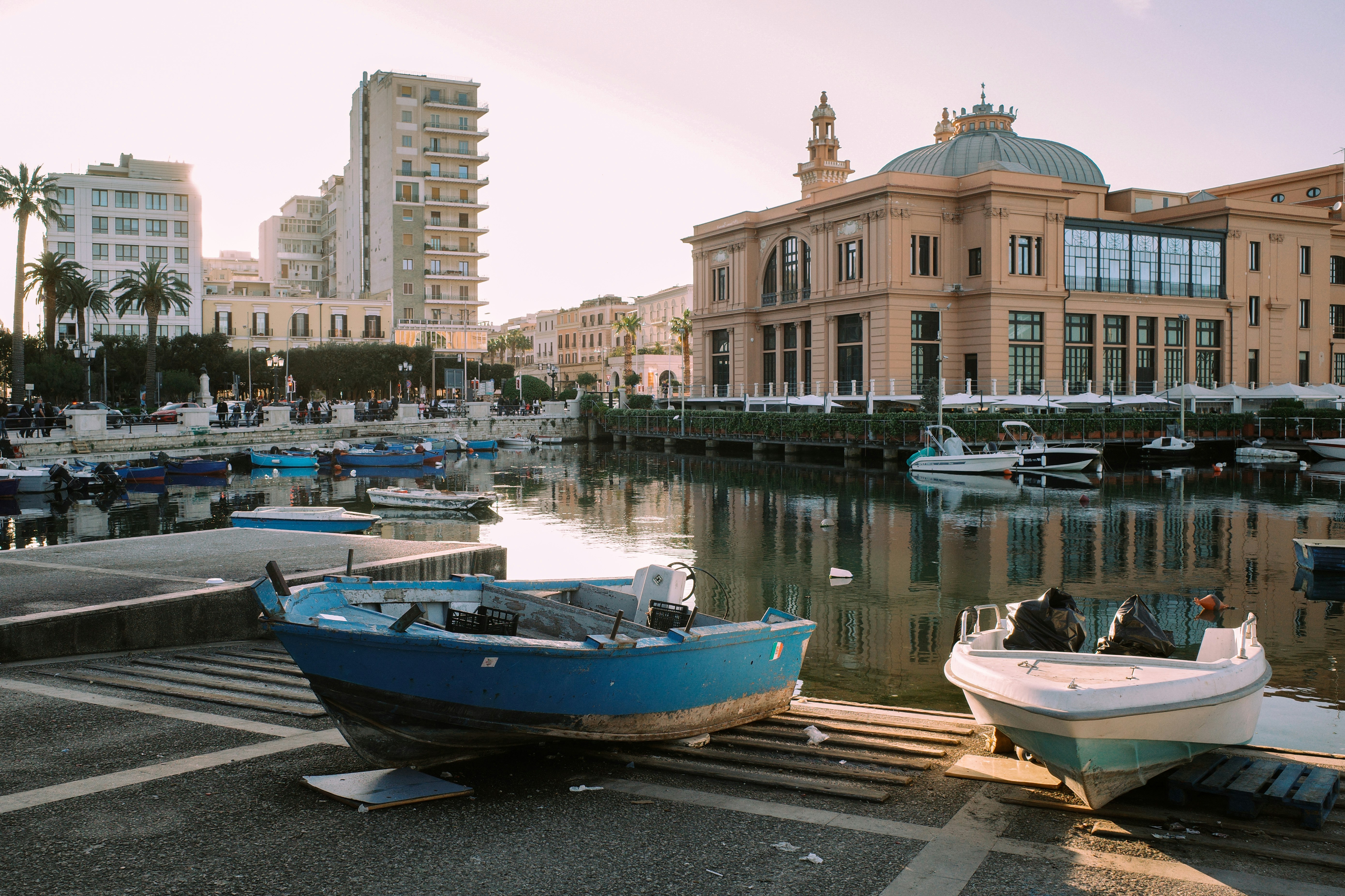 Bari Travel Guide: Bari Vecchia, the Lungomare and St Nicholas Season